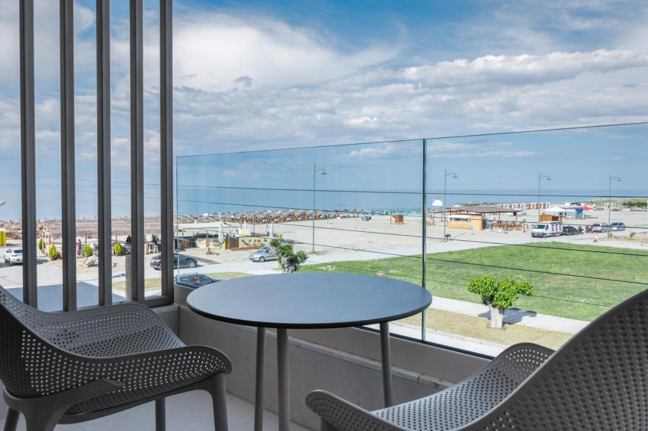Pantheon Sea View Aparthotel Néoi Póroi Eksteriør bilde