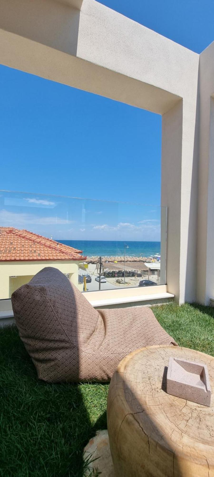 Pantheon Sea View Aparthotel Néoi Póroi Rom bilde