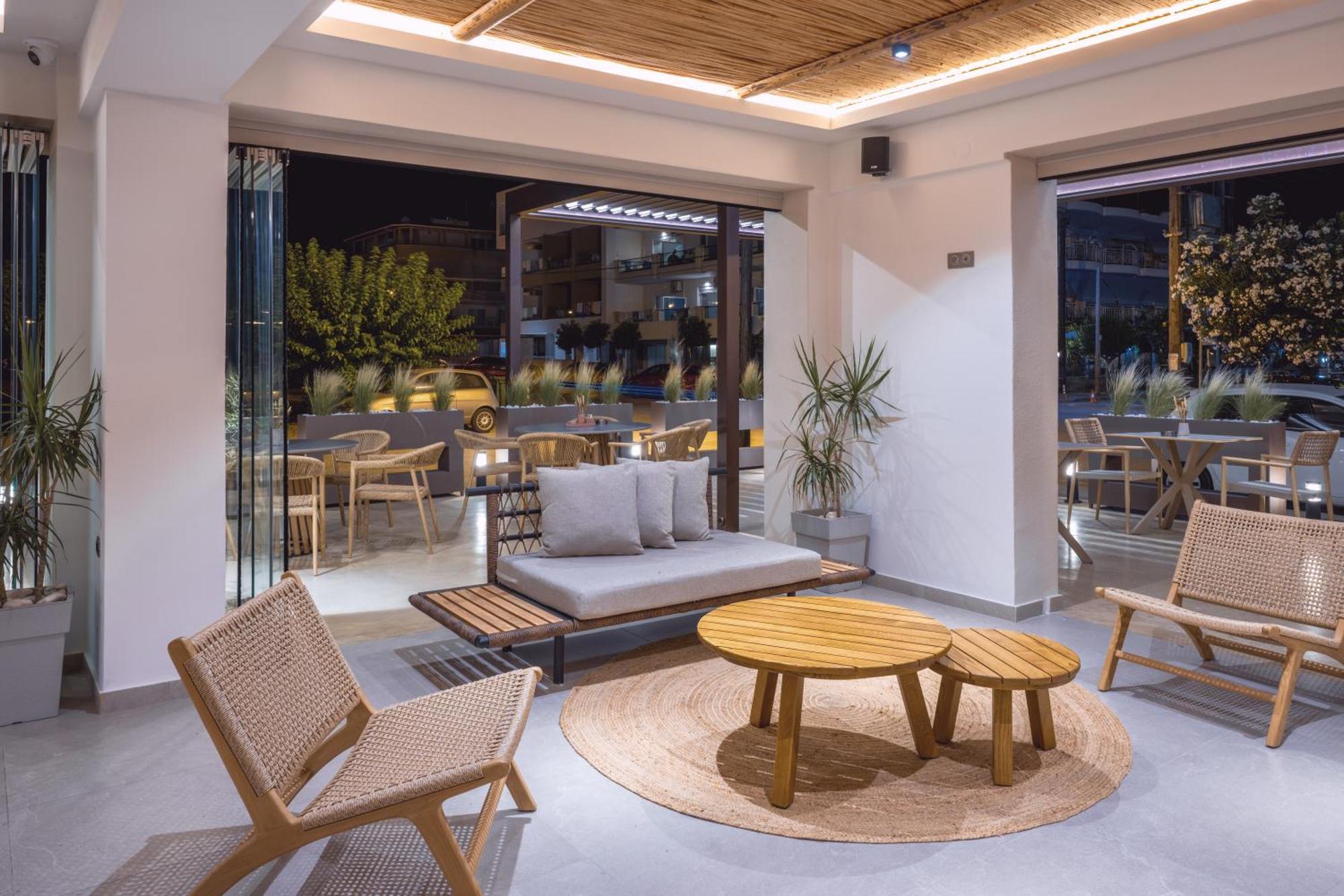 Pantheon Sea View Aparthotel Néoi Póroi Eksteriør bilde